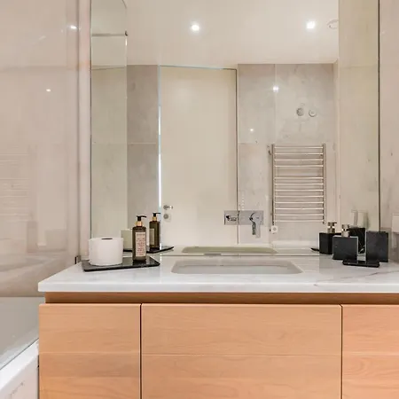 Liberdade Elegance W/rooftop Pool By Lovelystay Apartmán