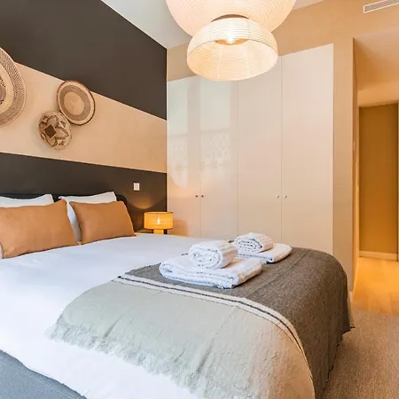 Liberdade Elegance W/rooftop Pool By Lovelystay