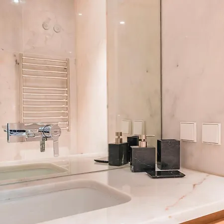 Apartament Liberdade Elegance W/rooftop Pool By Lovelystay Lizbona