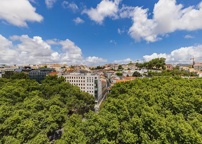 Liberdade Elegance W/rooftop Pool By Lovelystay