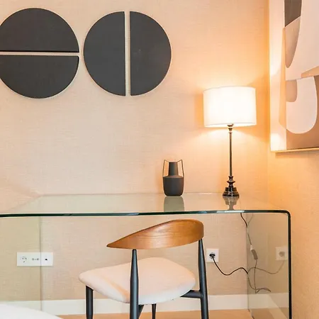 Liberdade Elegance W/rooftop Pool By Lovelystay Apartment *