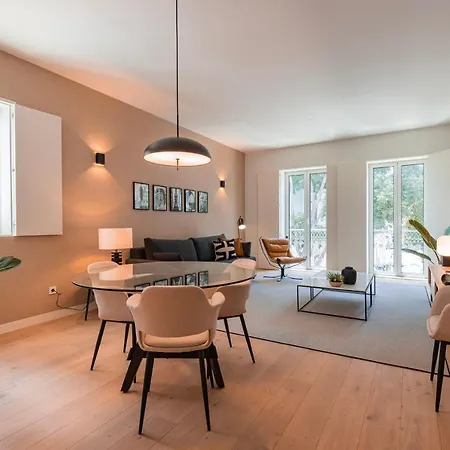 Apartment Liberdade Elegance W/rooftop Pool By Lovelystay Lisbon